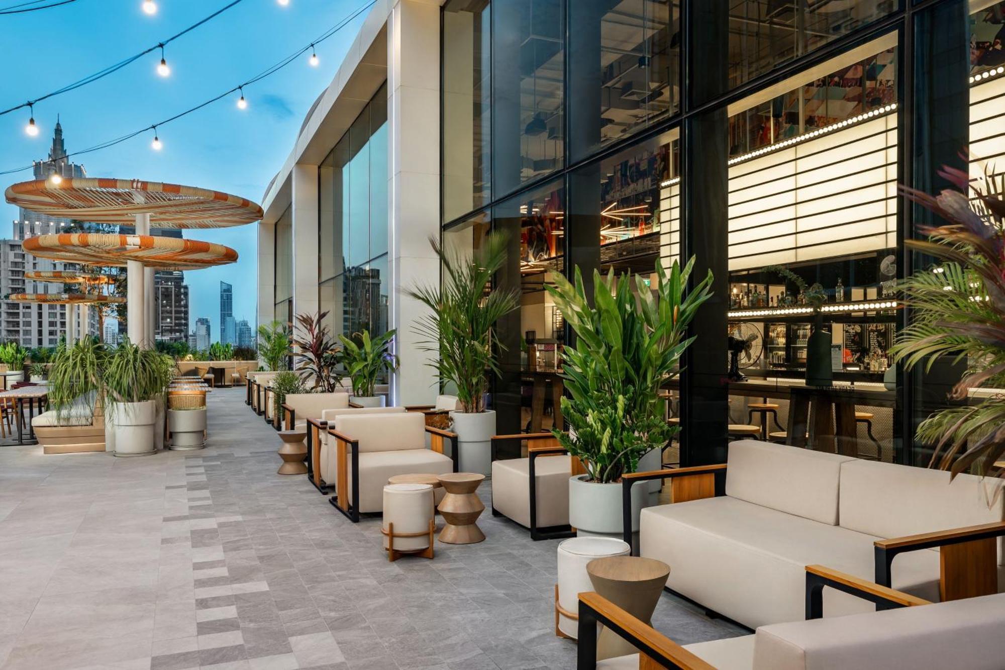 Moxy Bangkok Ratchaprasong Banguecoque Exterior foto