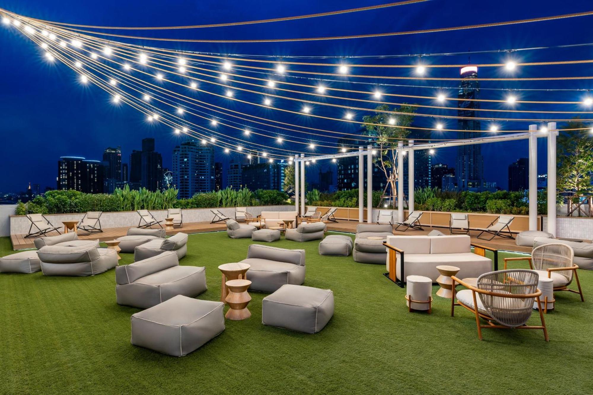 Moxy Bangkok Ratchaprasong Banguecoque Exterior foto
