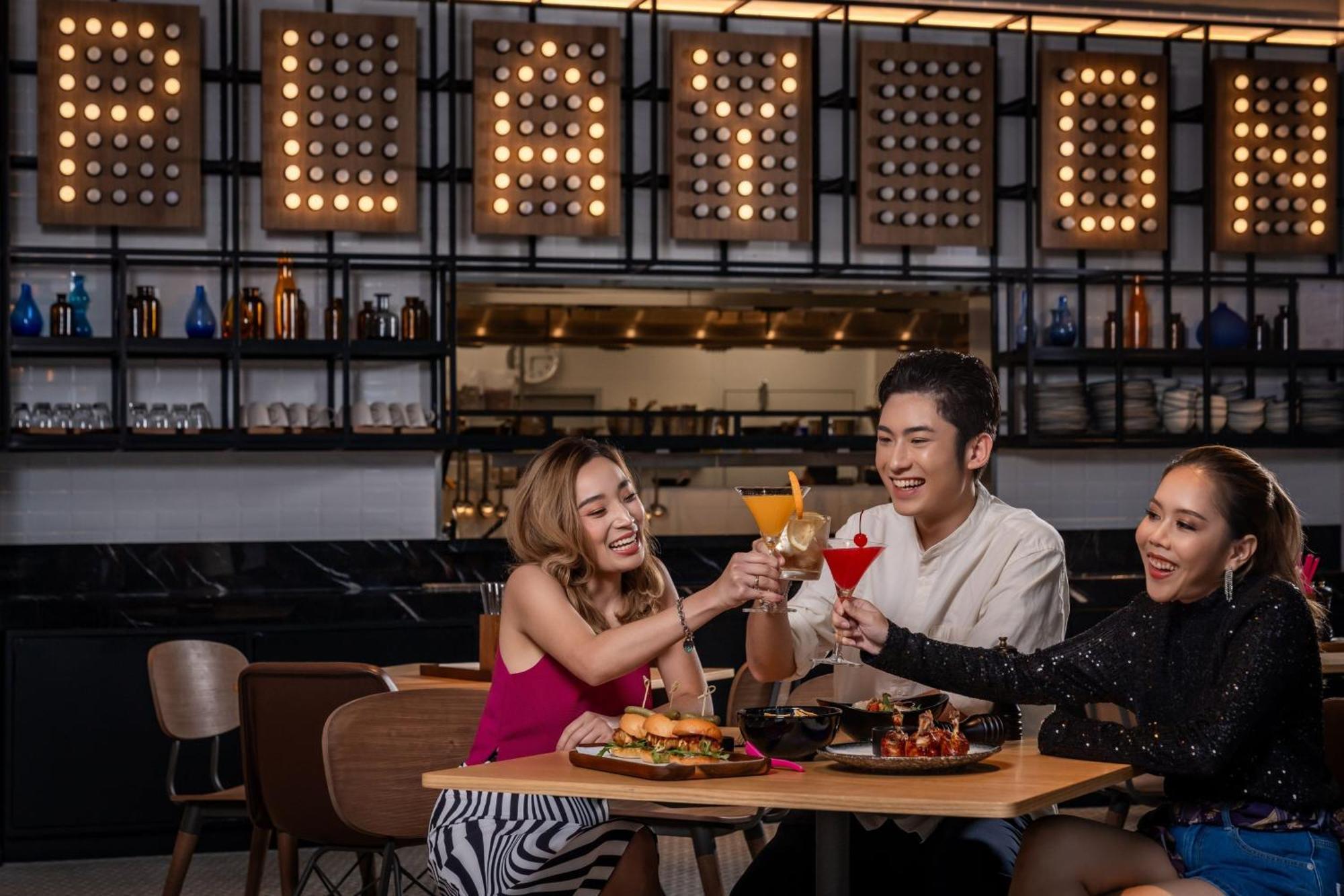 Moxy Bangkok Ratchaprasong Banguecoque Exterior foto